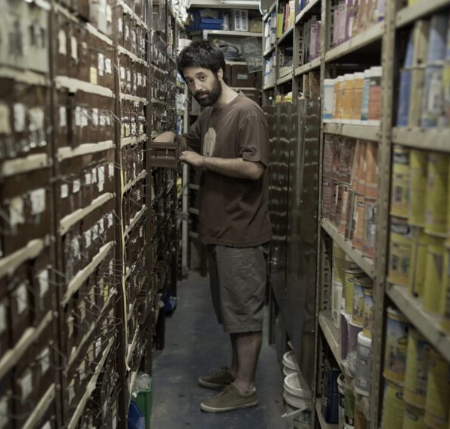 ¡Feliz Día del Ferretero! El Superhéroe que sabe lo que es el coso